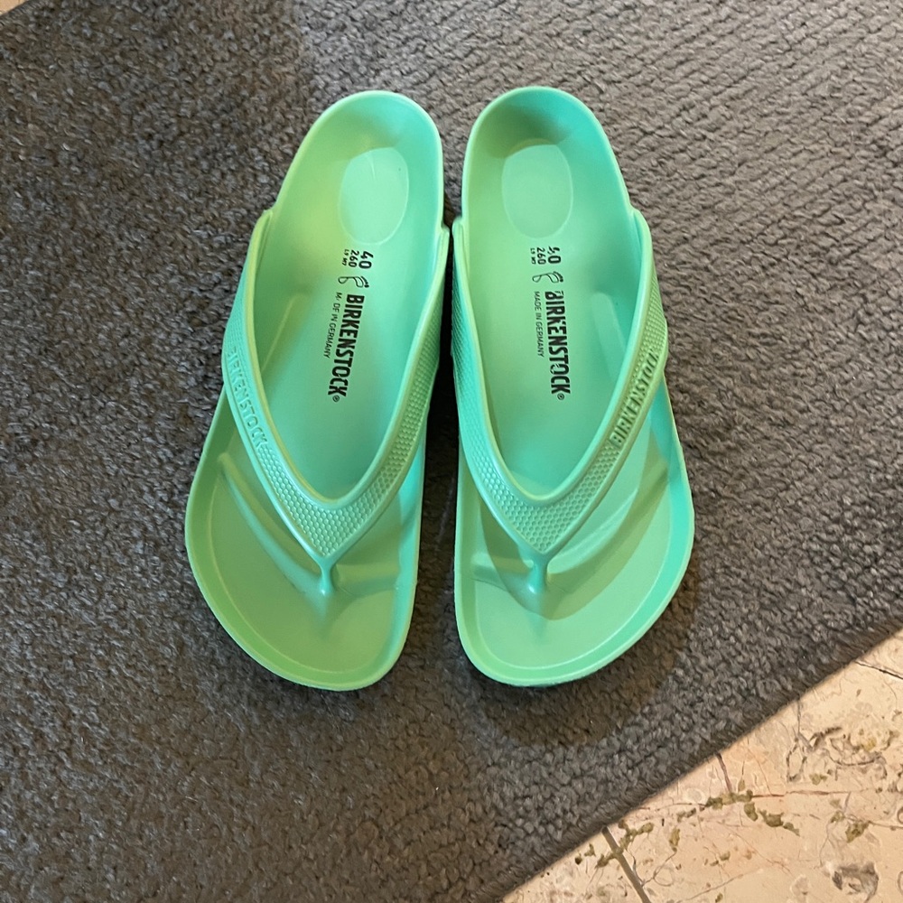 New Birkenstock GreenThong Flip Flops Size 40 Size 9